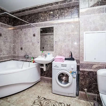 Апартаменты Spacious Near Vostok Metro Station *